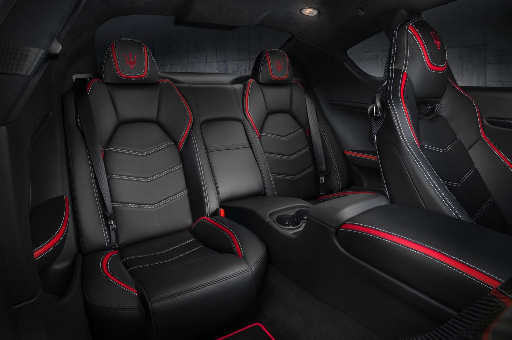 2014-Maserati-GranTurismo-MC-Centennial-Edition-coupe-interior-rear-seats
