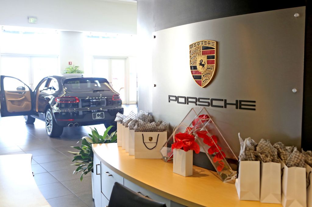 Porsche Show Room Miami
