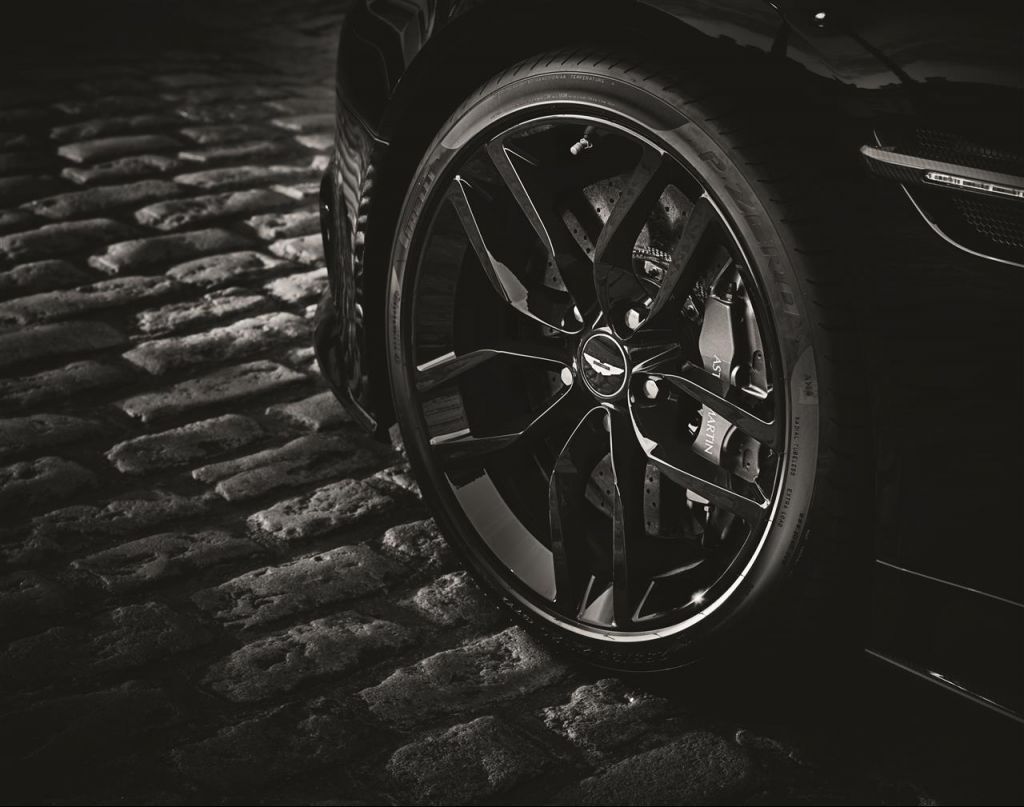 aston martin carbon wheels