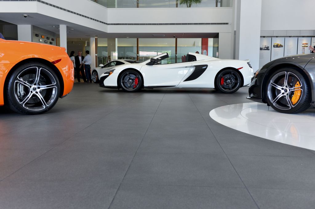 Show Room Mclaren Miami